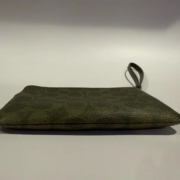Coach Corner Zip Wristlet In Signature Canvas - Olive - Picture 3 of 10